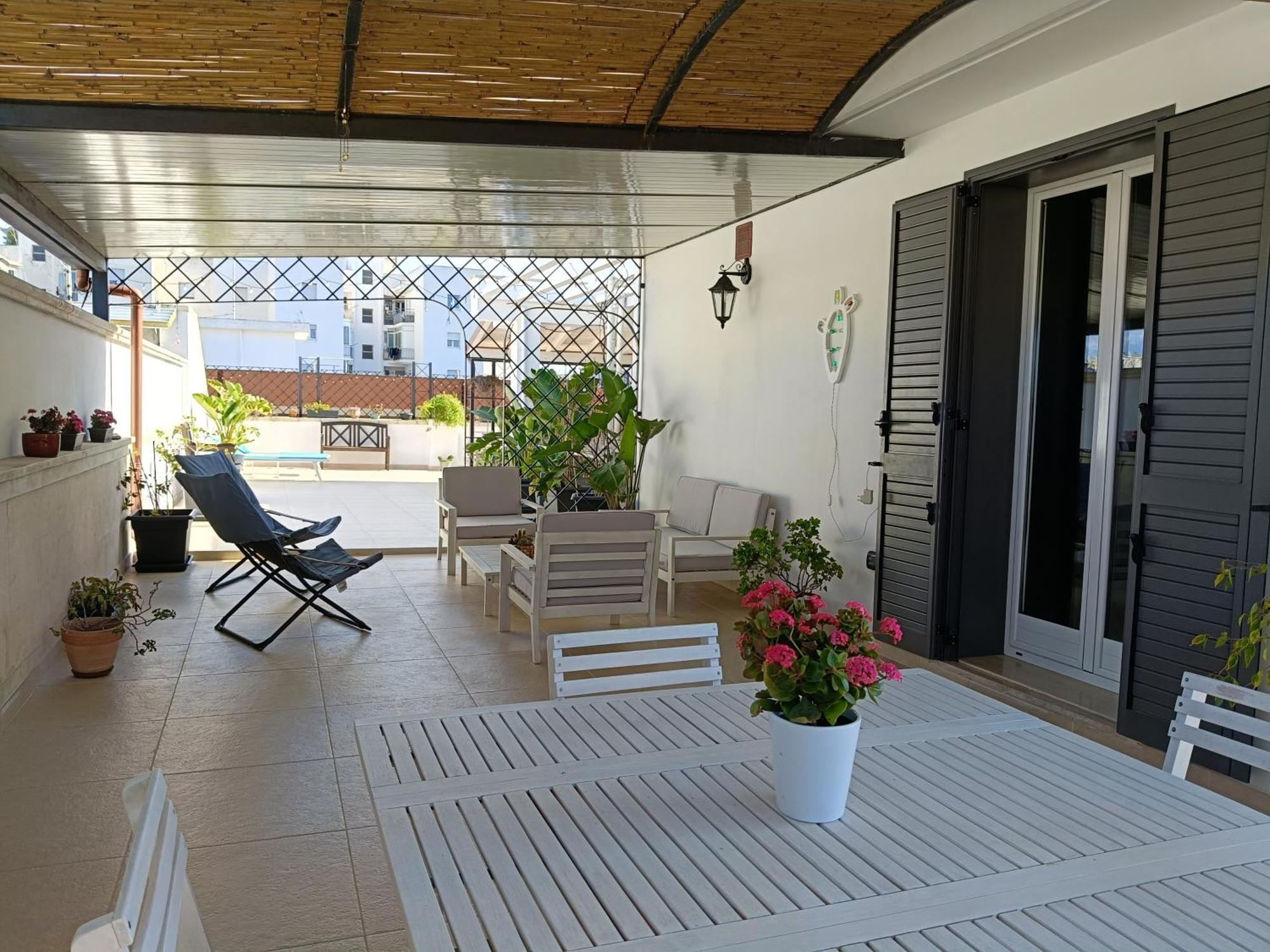 Terrazza 44 Apartment Лече Екстериор снимка